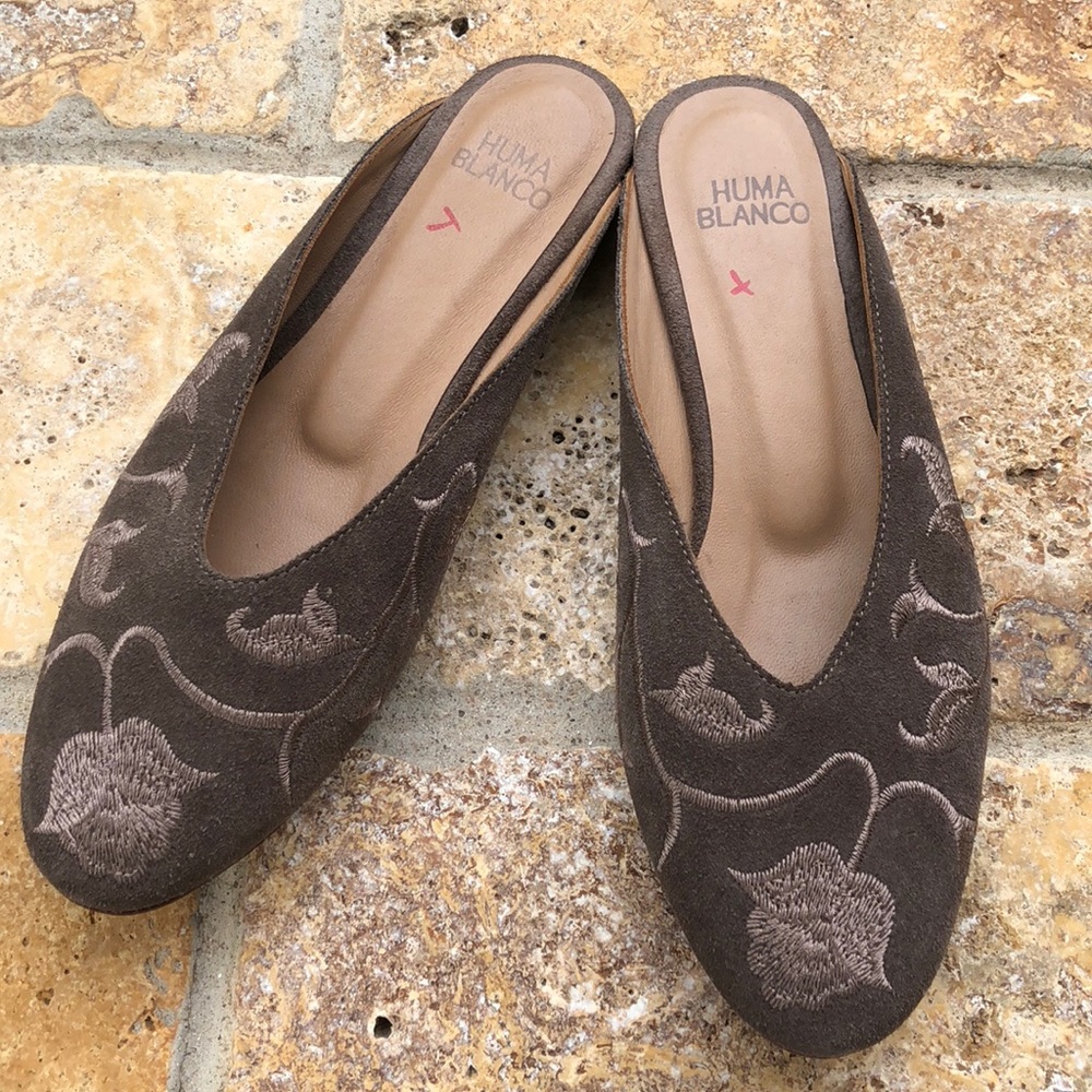 Huma Blanco Luana embroidered suede slides